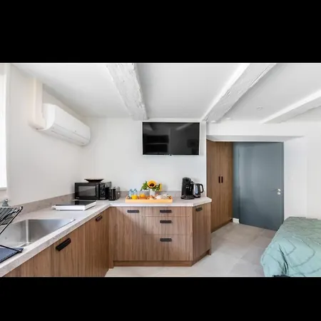 L'oree , Romantique Pour Couples, Nature, Randonnee, Jura Alsacien , Sundgau, Proche Salles De Mariages, Route De La Carpe Frite, Route Des Vins D'alsace, Acces Facilite Pour Chaises Roulantes, Parking Gratuit, Borne De Recharge Vehicule Elect Διαμέρισμα *