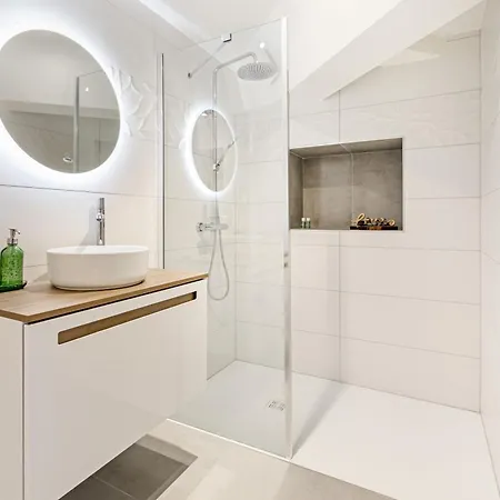 L'oree , Romantique Pour Couples, Nature, Randonnee, Jura Alsacien , Sundgau, Proche Salles De Mariages, Route De La Carpe Frite, Route Des Vins D'alsace, Acces Facilite Pour Chaises Roulantes, Parking Gratuit, Borne De Recharge Vehicule Elect Διαμέρισμα Ligsdorf