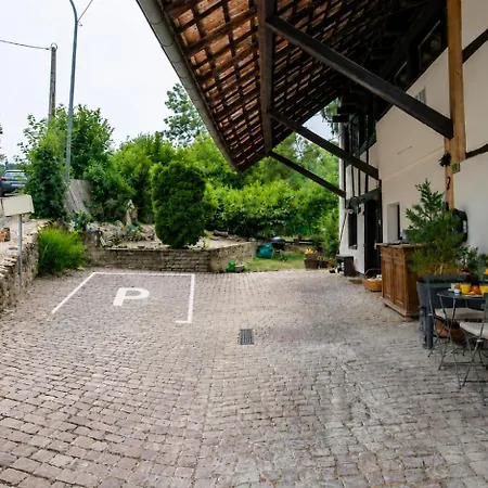 Διαμέρισμα L'oree , Romantique Pour Couples, Nature, Randonnee, Jura Alsacien , Sundgau, Proche Salles De Mariages, Route De La Carpe Frite, Route Des Vins D'alsace, Acces Facilite Pour Chaises Roulantes, Parking Gratuit, Borne De Recharge Vehicule Elect Ligsdorf